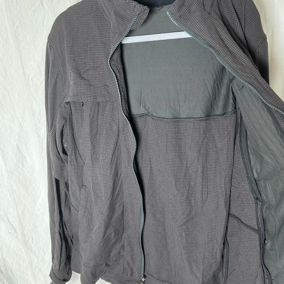 Lululemon Relay Jacket Houndstooth Swift Mojave Gray Packable Hood Mens L - Picture 3 of 6